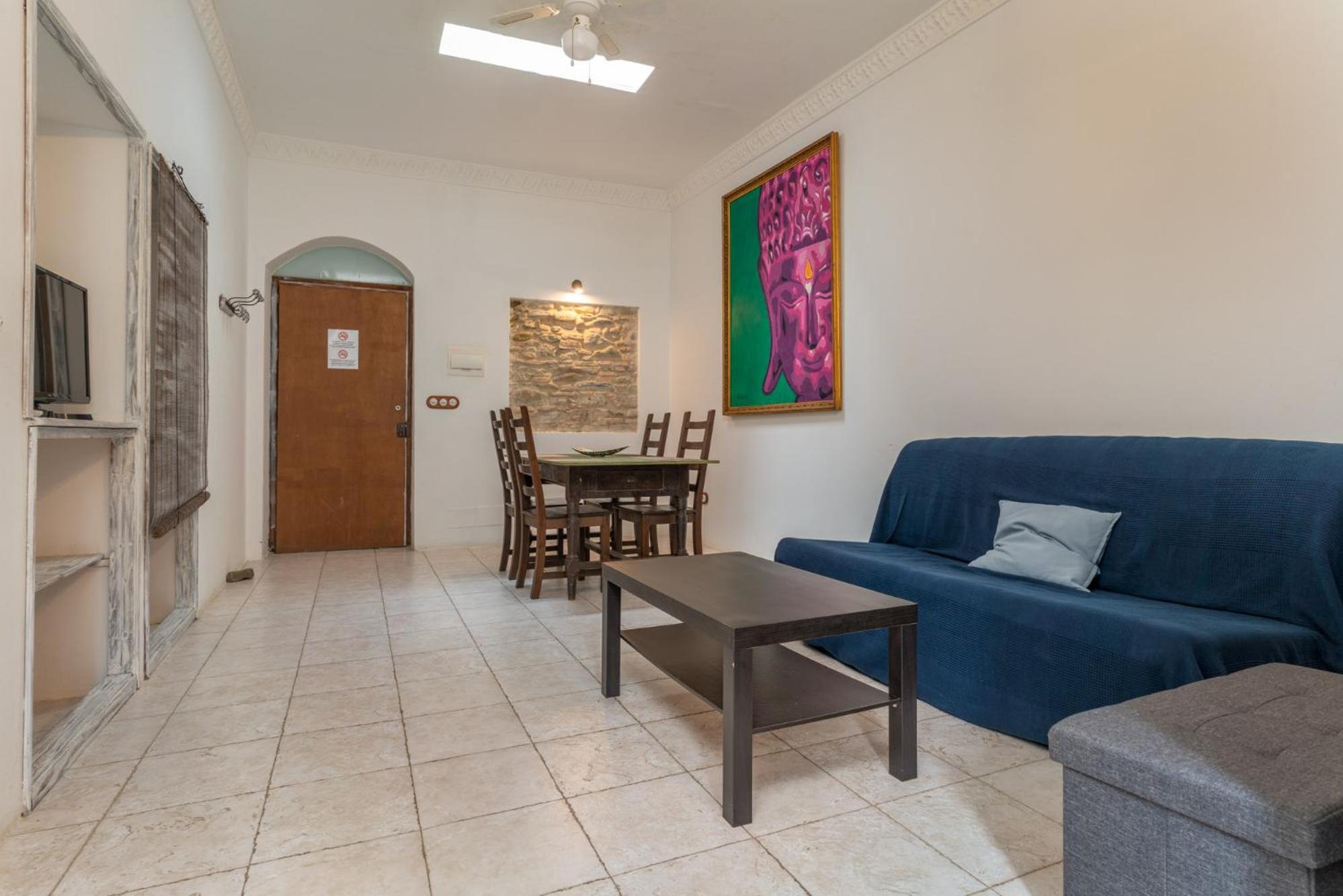 The Roof Apartment Tarifa Bilik gambar