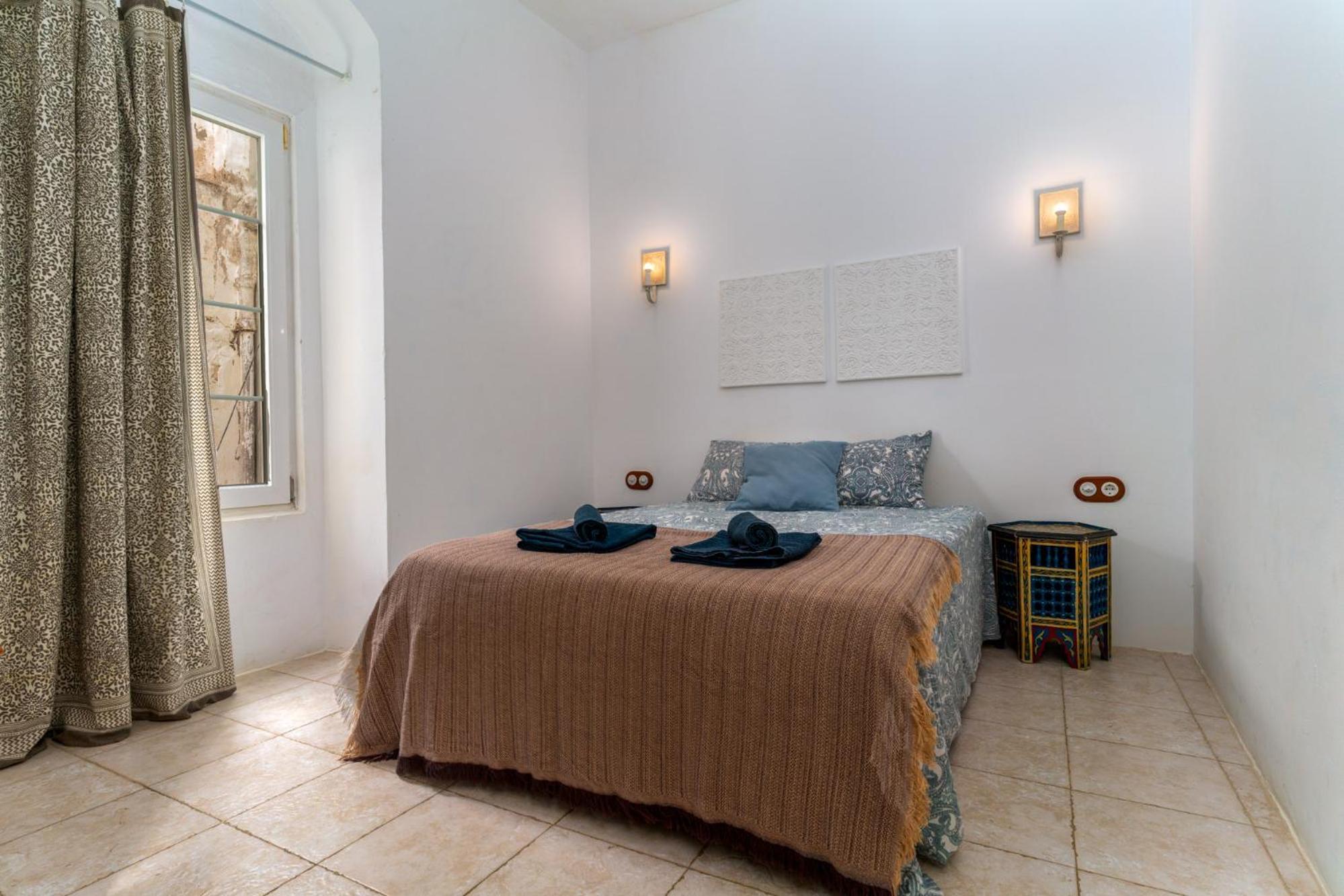 The Roof Apartment Tarifa Bilik gambar